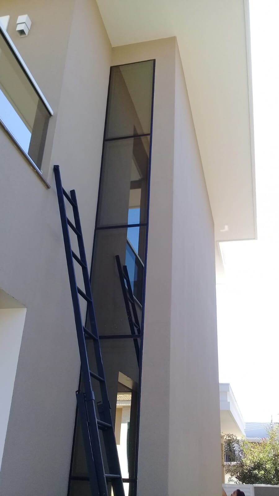 Limpeza e manutenção de vidros