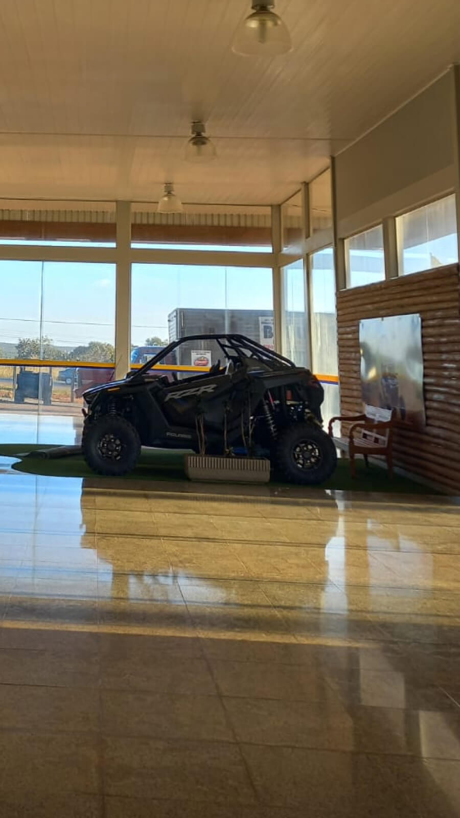 Limpeza e revitalização do piso granito