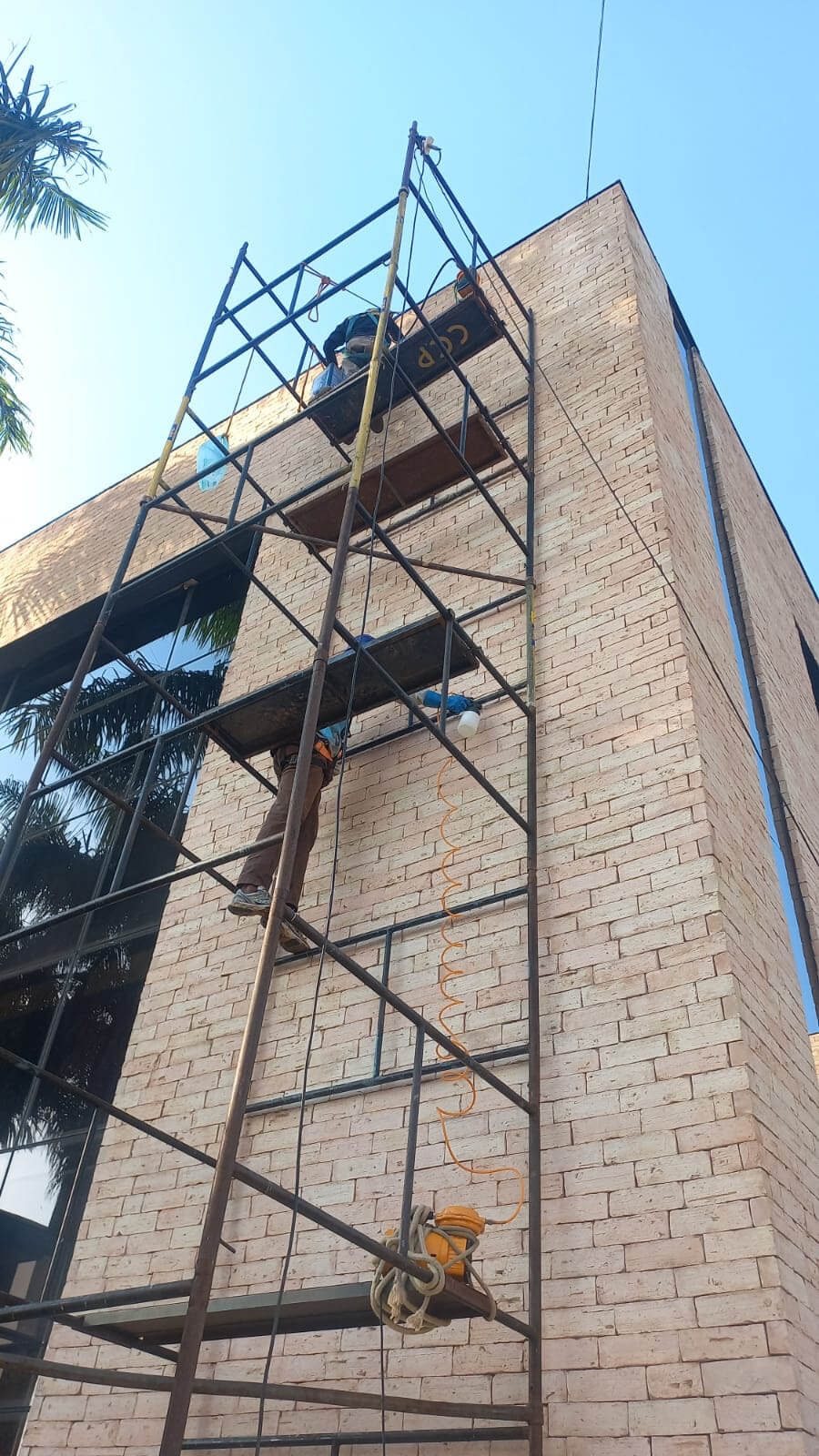 Limpeza e tratamento de fachadas