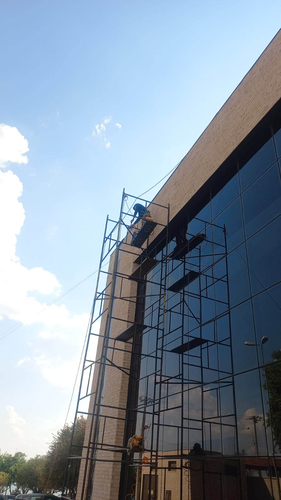 Limpeza e tratamento de fachadas